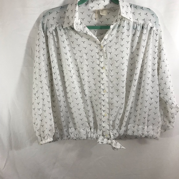 Levi's Tops - 🔴Levi’s black and white sheer top